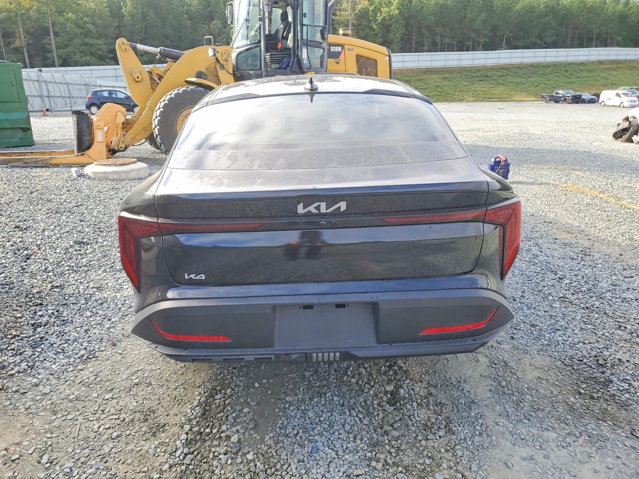 2025 Kia K4 Lxs - Image 6