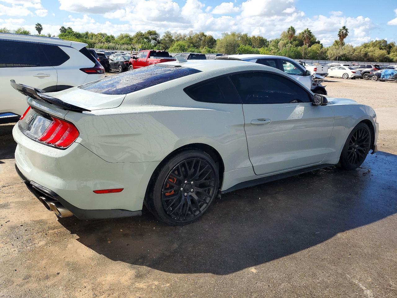 2022 Ford Mustang Mach I - Фото 3