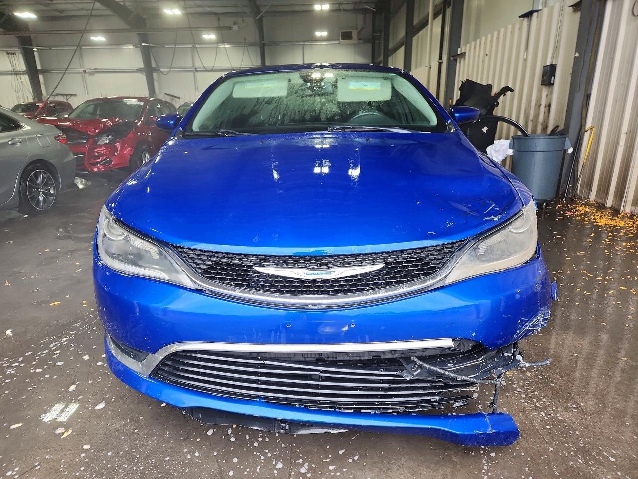 2015 Chrysler 200 Limited - Image 5