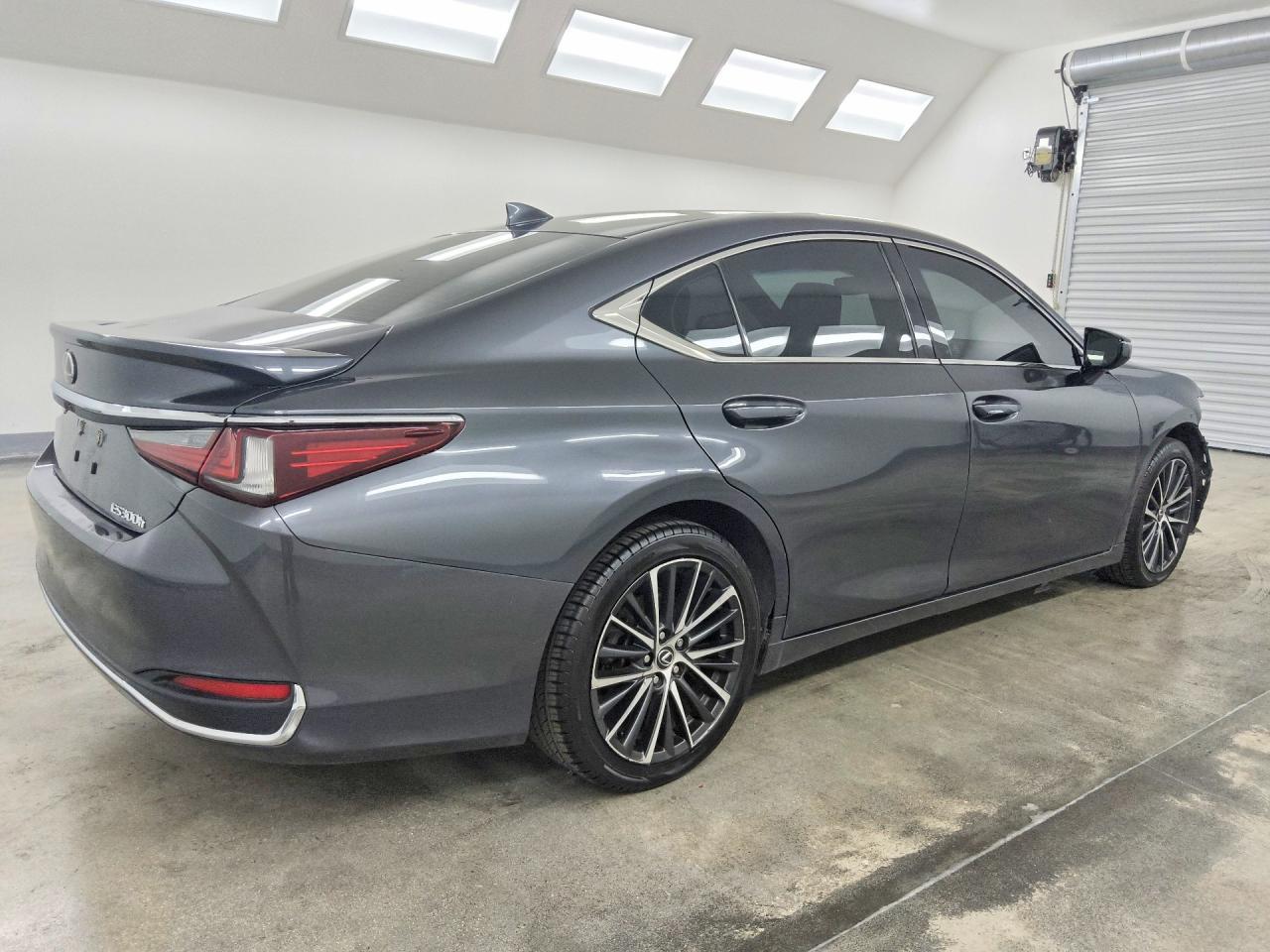 2023 Lexus Es 300H Base - Фото 3