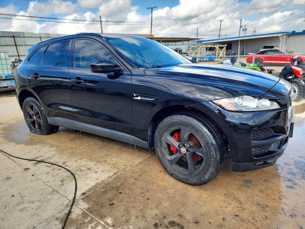 2018 Jaguar F-Pace Premium - Image 4