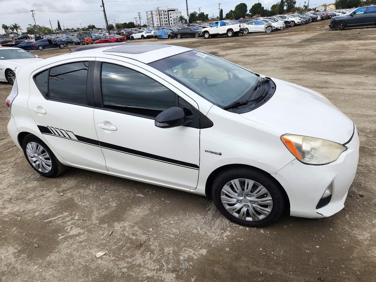 2013 Toyota Prius C Three - Фото 4