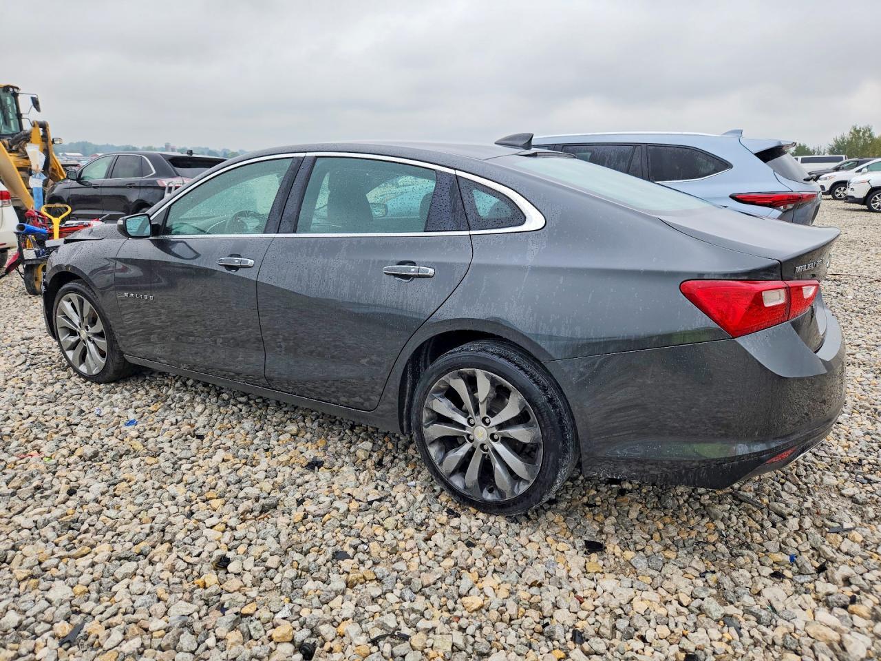 2016 Chevrolet Malibu Premier - Image 2