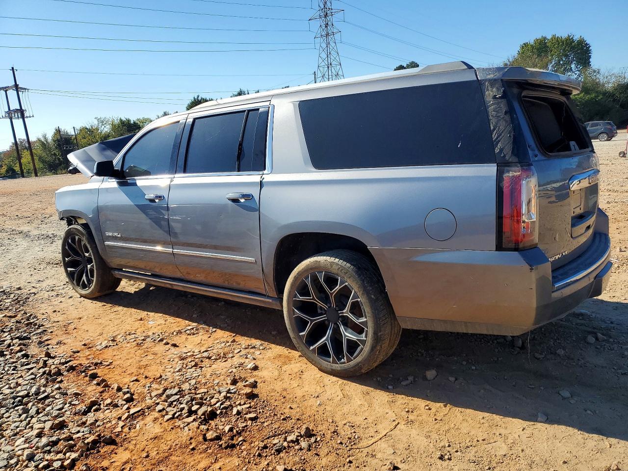 2018 GMC Yukon Xl Denali - Фото 2