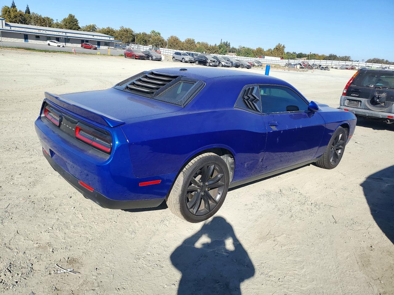 2021 Dodge Challenger Sxt - Image 3