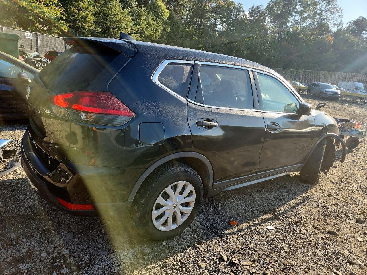2019 Nissan Rogue S - Фото 3