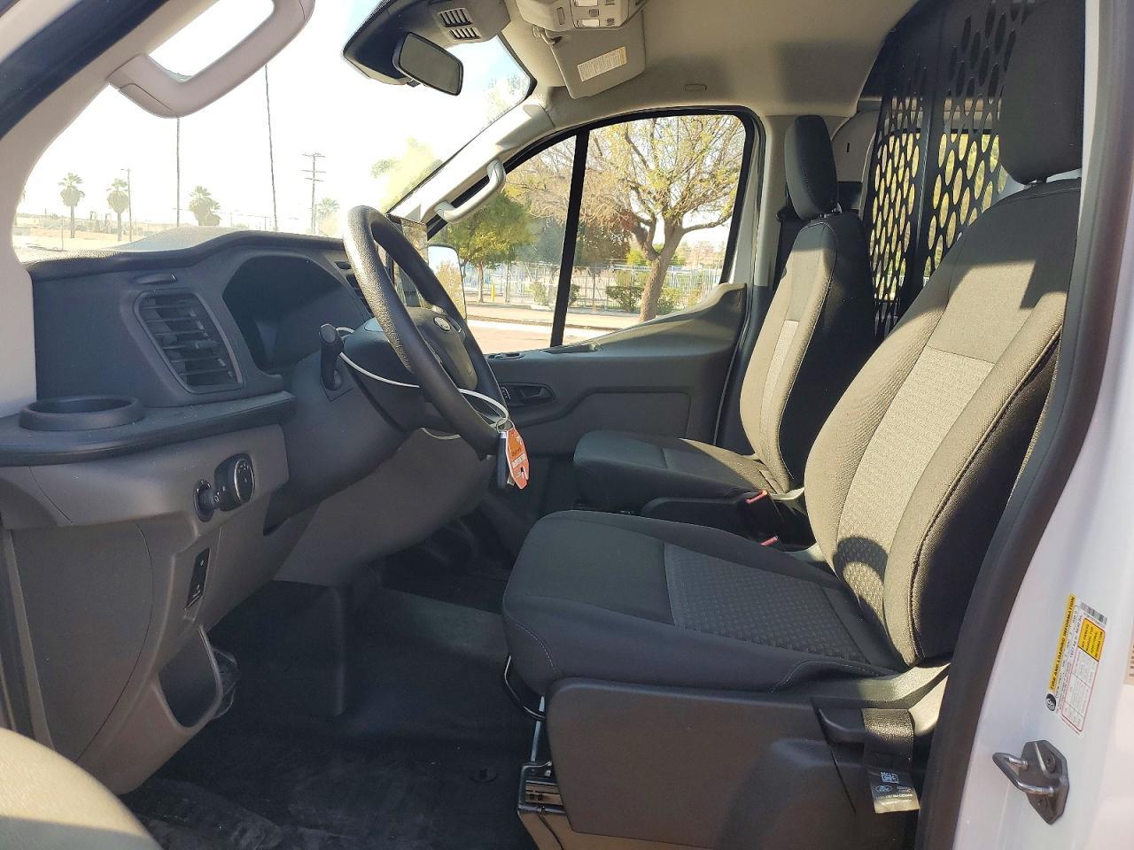 2026 Ford Transit T-250 - Фото 7
