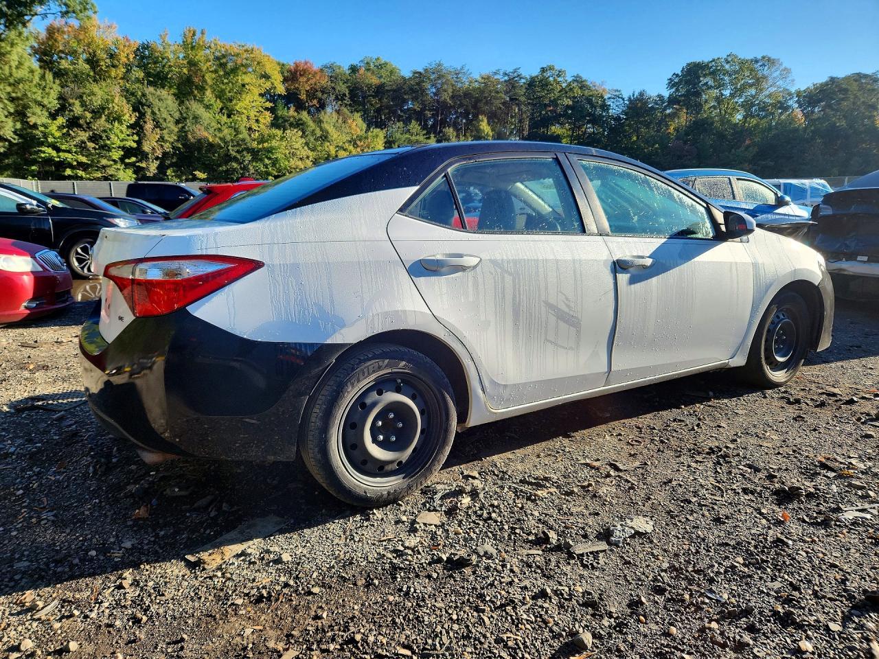 2015 Toyota Corolla Le - Image 3