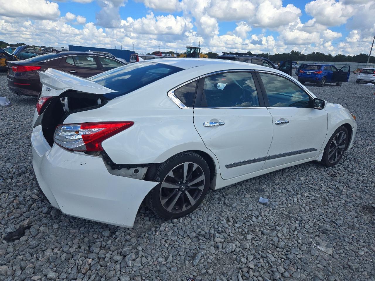 2016 Nissan Altima 2.5 Sr - Фото 3