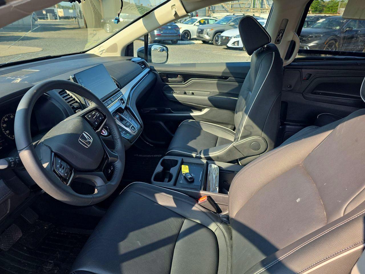 2026 Honda Odyssey Touring - Фото 7