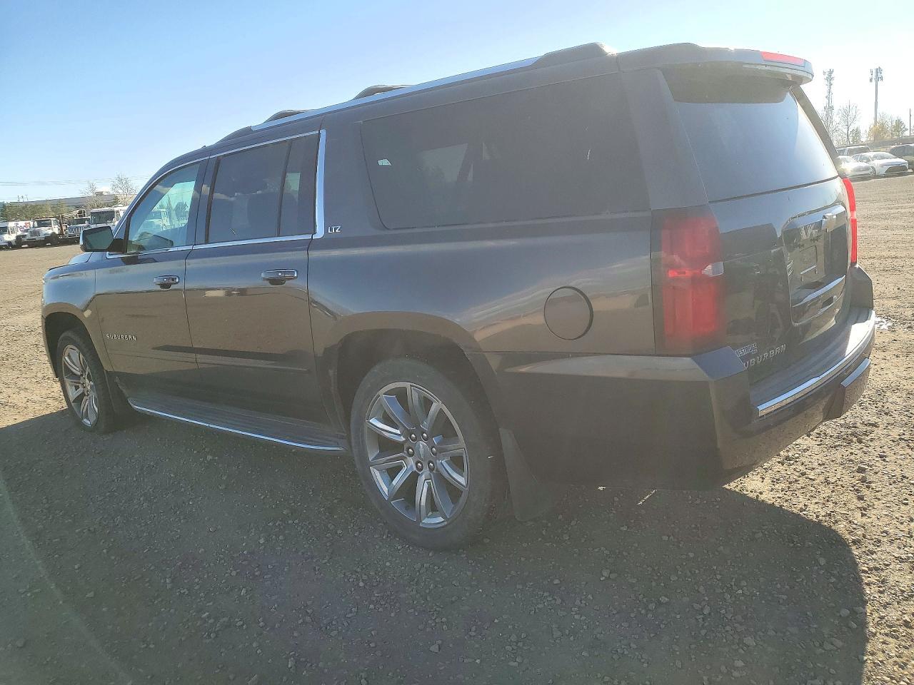 2015 Chevrolet Suburban K1500 Ltz - Image 2