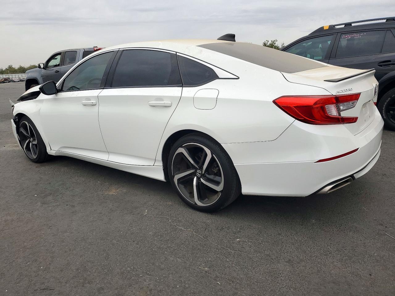 2021 Honda Accord Sport - Фото 2