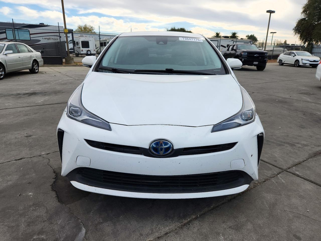 2020 Toyota Prius Le - Фото 5