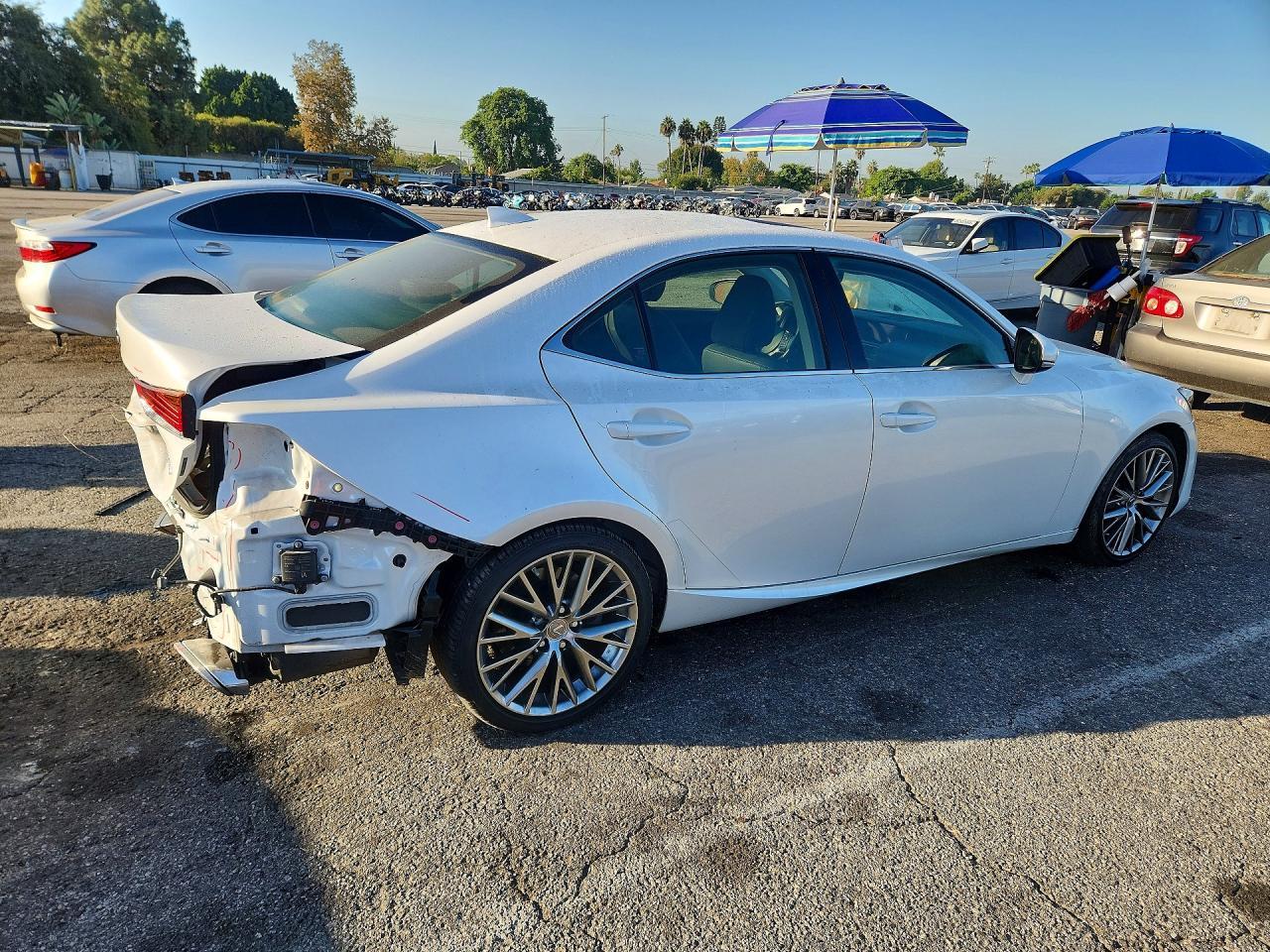 2019 Lexus Is 300 - Image 3