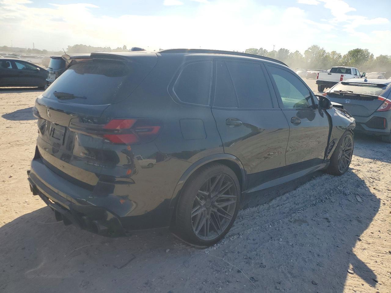 2026 BMW X5 M60I - Image 3