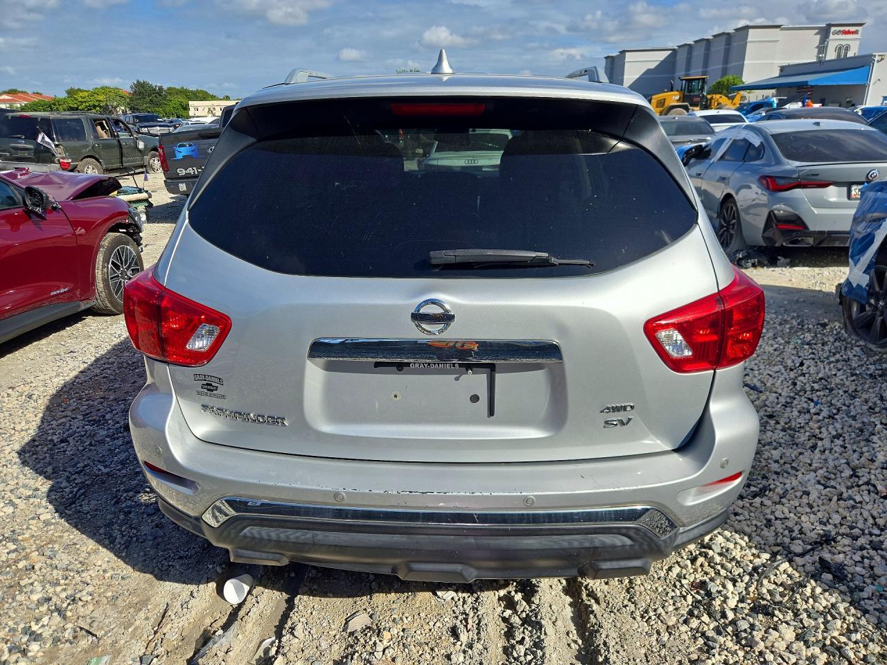 2020 Nissan Pathfinder Sv - Image 6