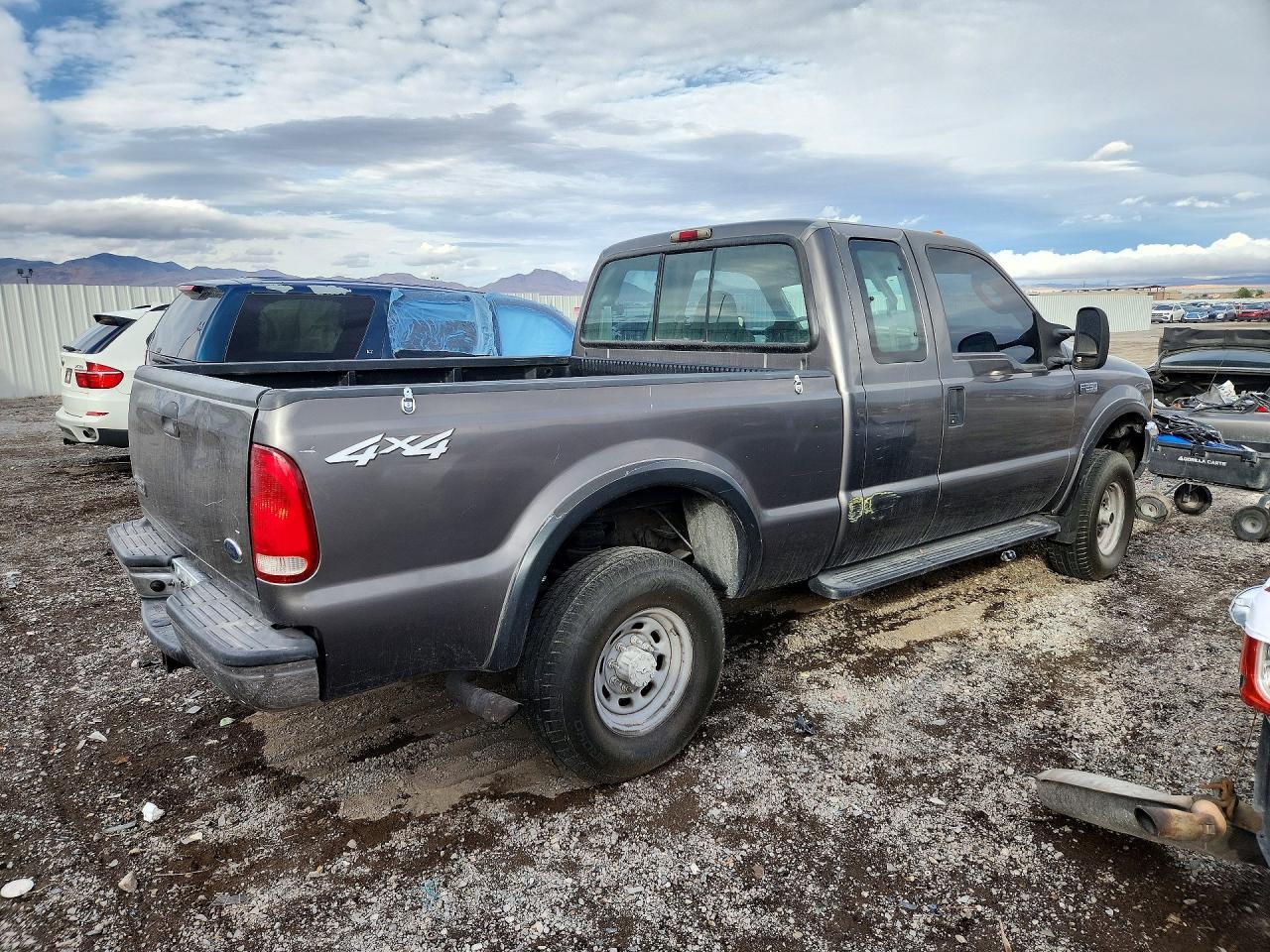 2003 Ford F250 Super Duty - Image 3