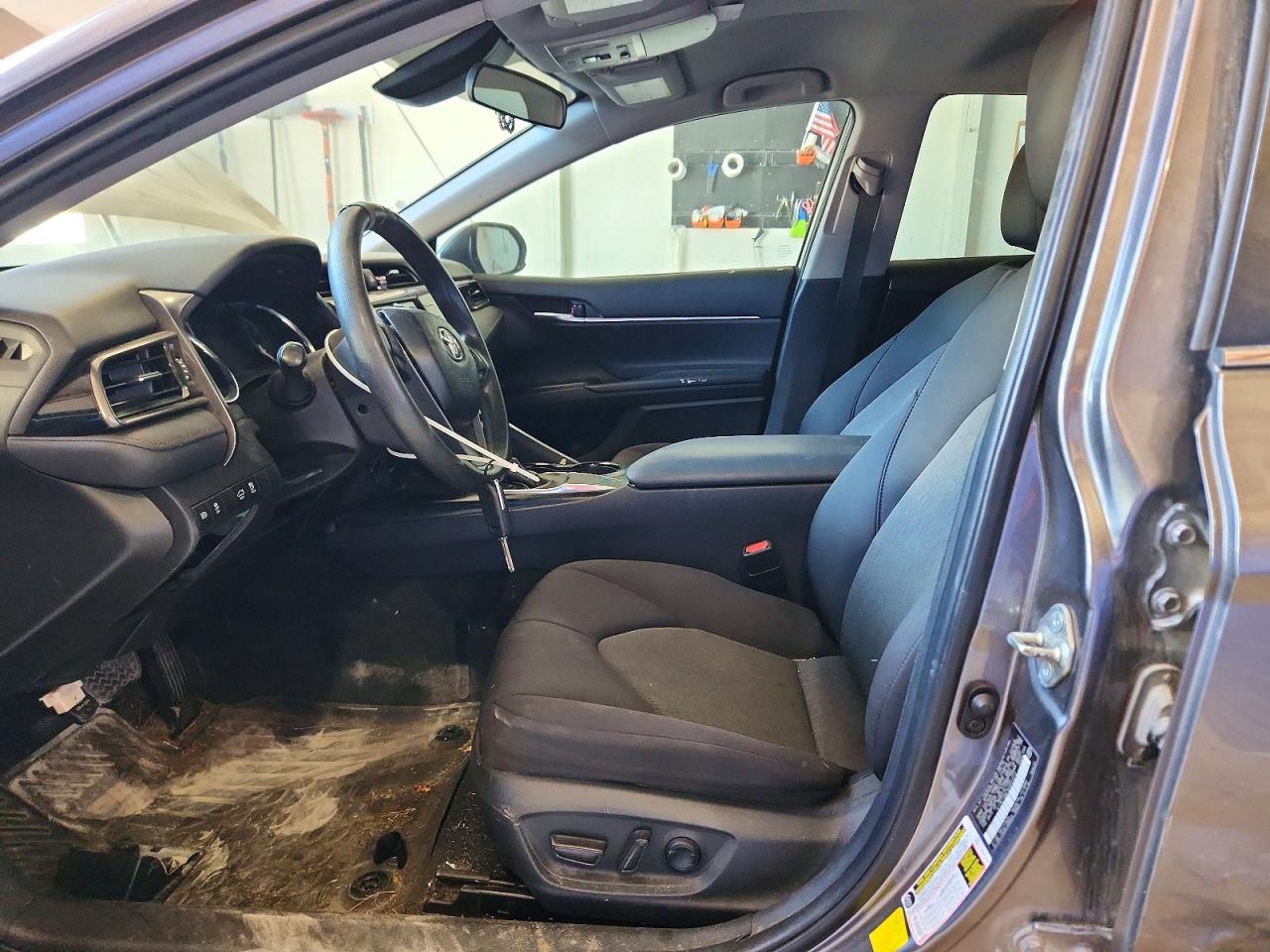 2019 Toyota Camry Le - Фото 7