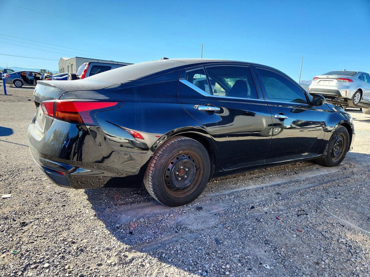 2020 Nissan Altima S - Фото 3