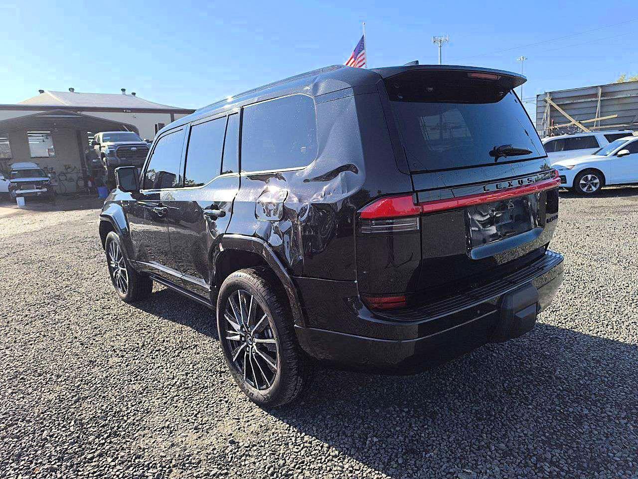2026 Lexus Gx 550 Luxury+ - Image 2