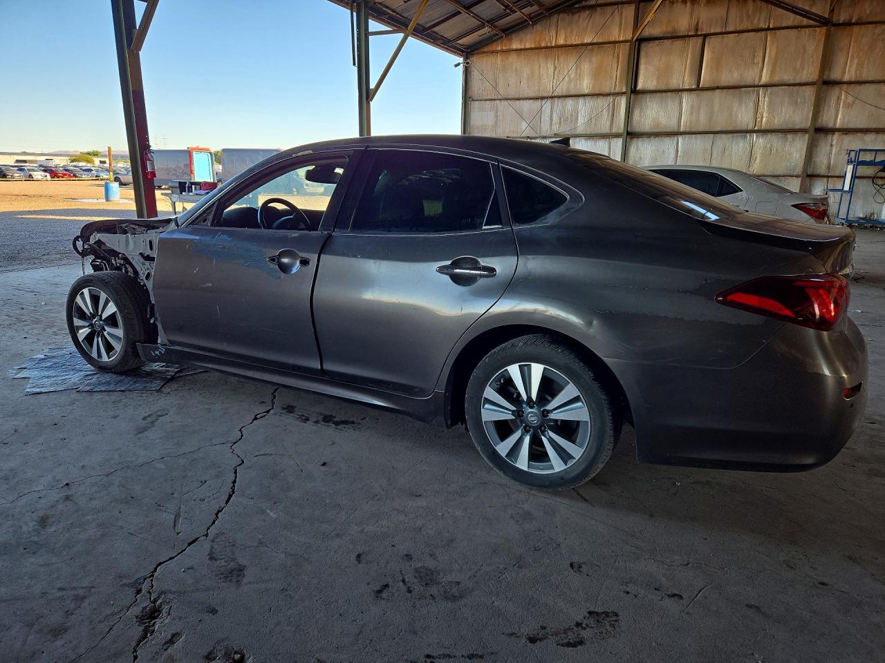 2017 Infiniti Q70 3.7 - Фото 2