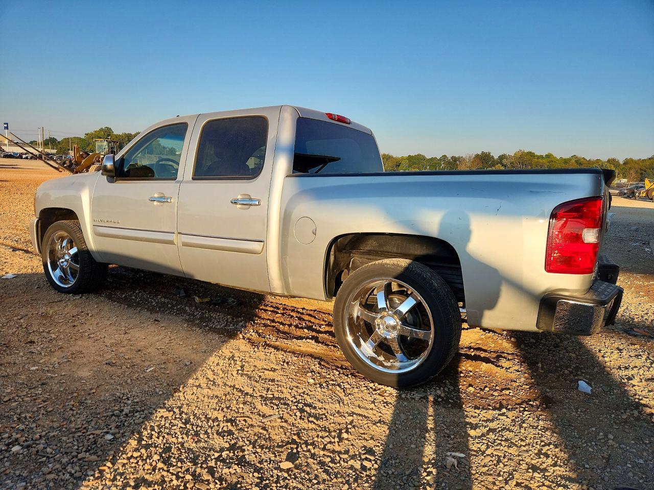 2010 Chevrolet Silverado C1500 Lt - Image 2