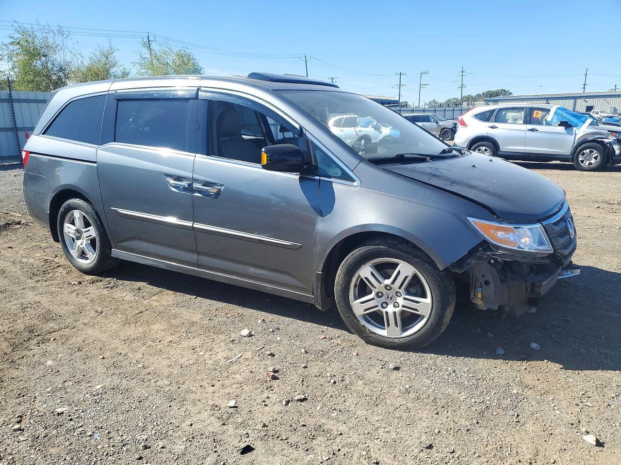 2013 Honda Odyssey Touring - Фото 4
