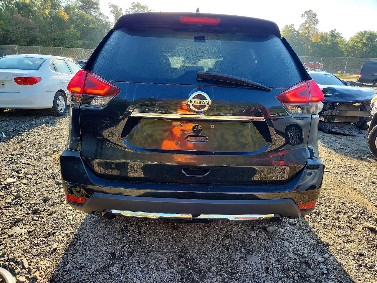 2019 Nissan Rogue S - Фото 6