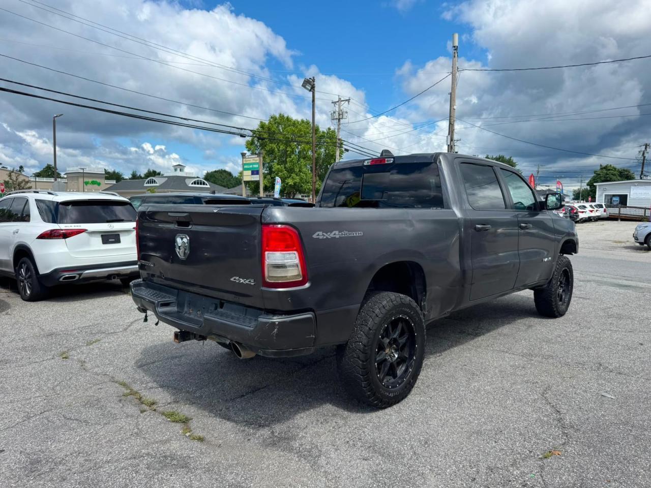 2020 Ram 1500 Big Horn 4X4 6'4 Box - Image 4