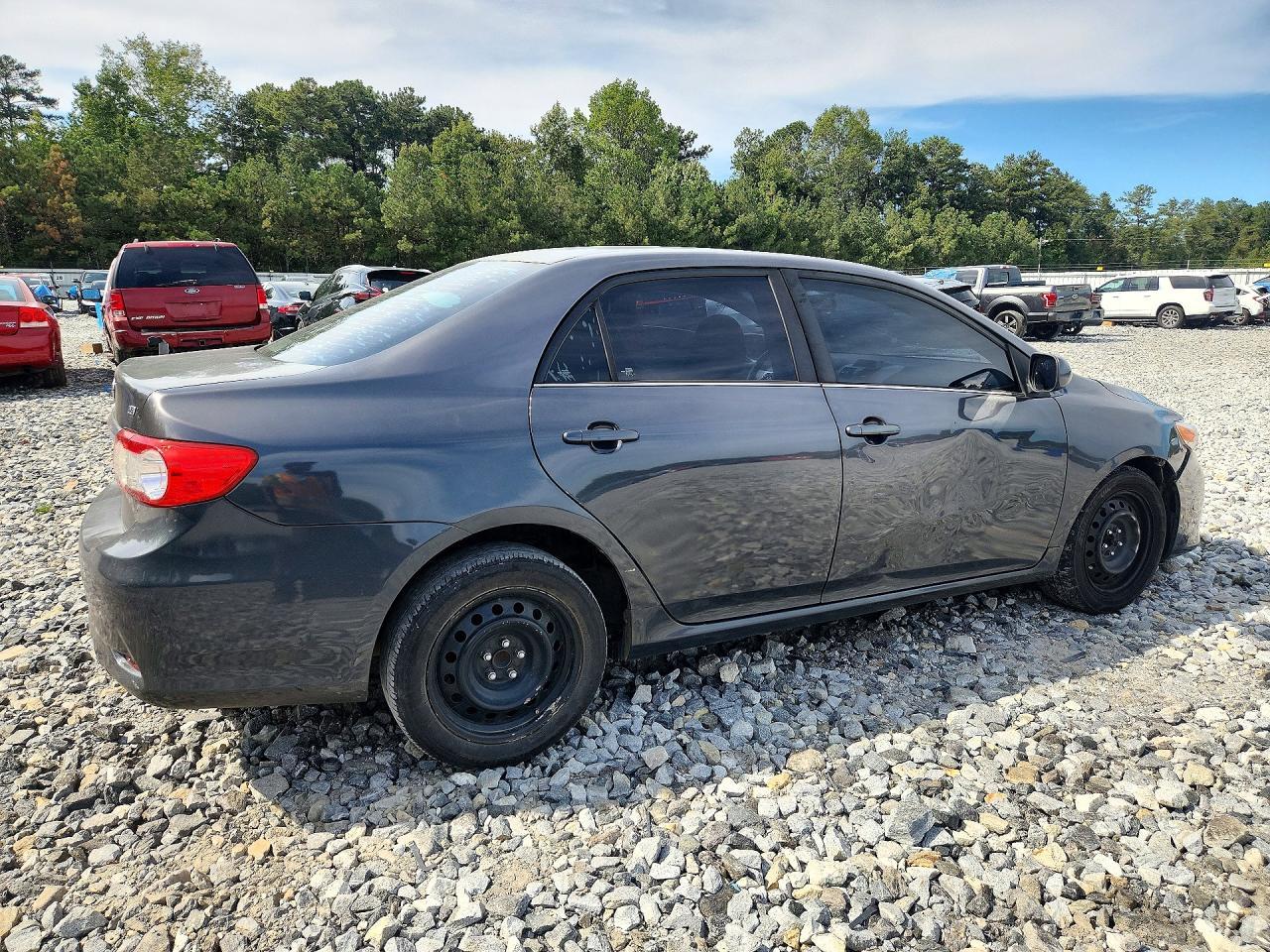 2013 Toyota Corolla Le - Image 3