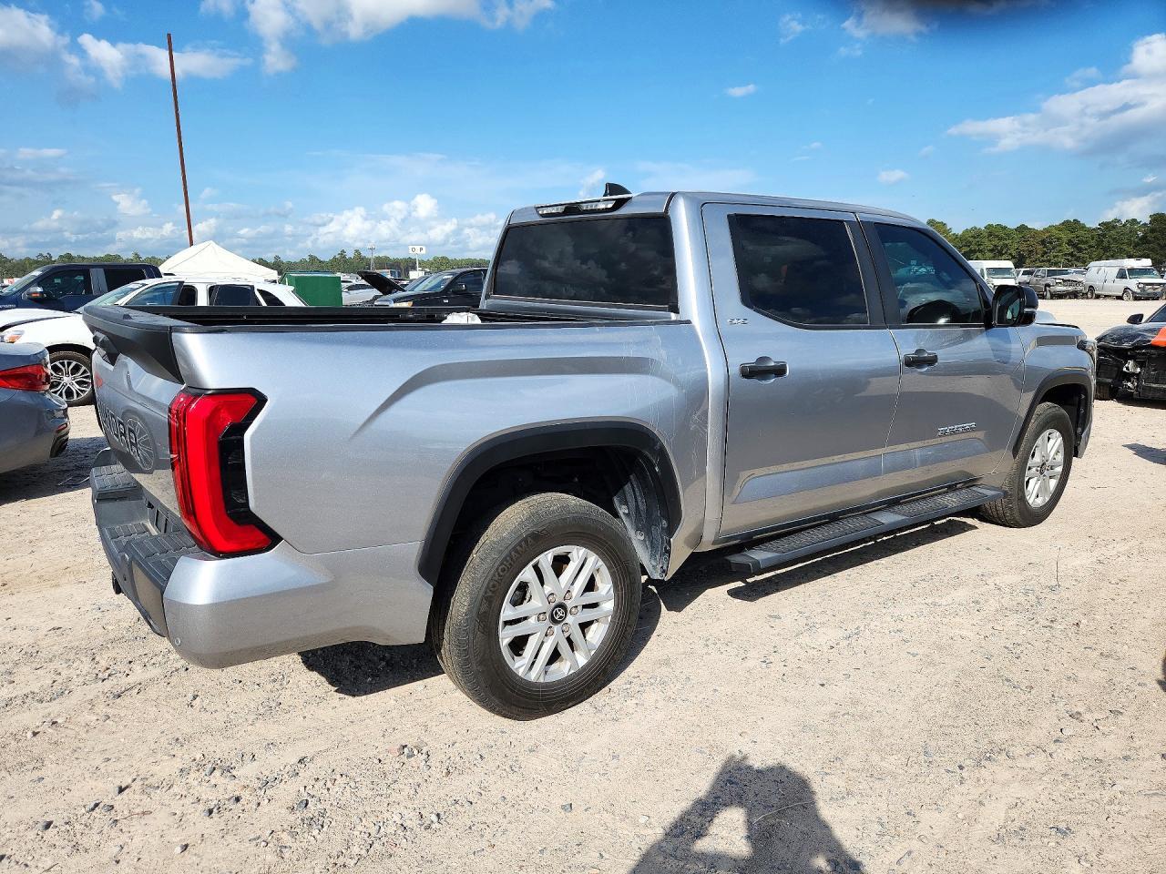 2025 Toyota Tundra Sr5 - Image 3