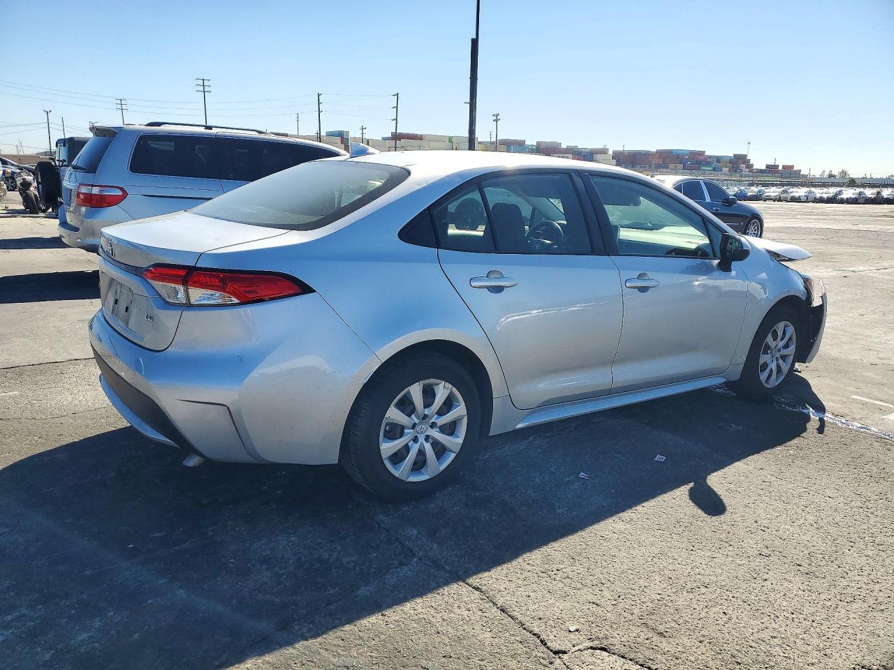 2020 Toyota Corolla Le - Фото 3