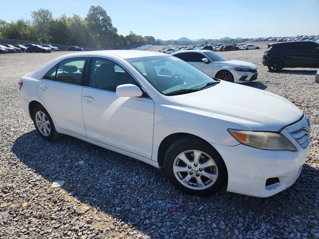 2010 Toyota Camry Le - Фото 4