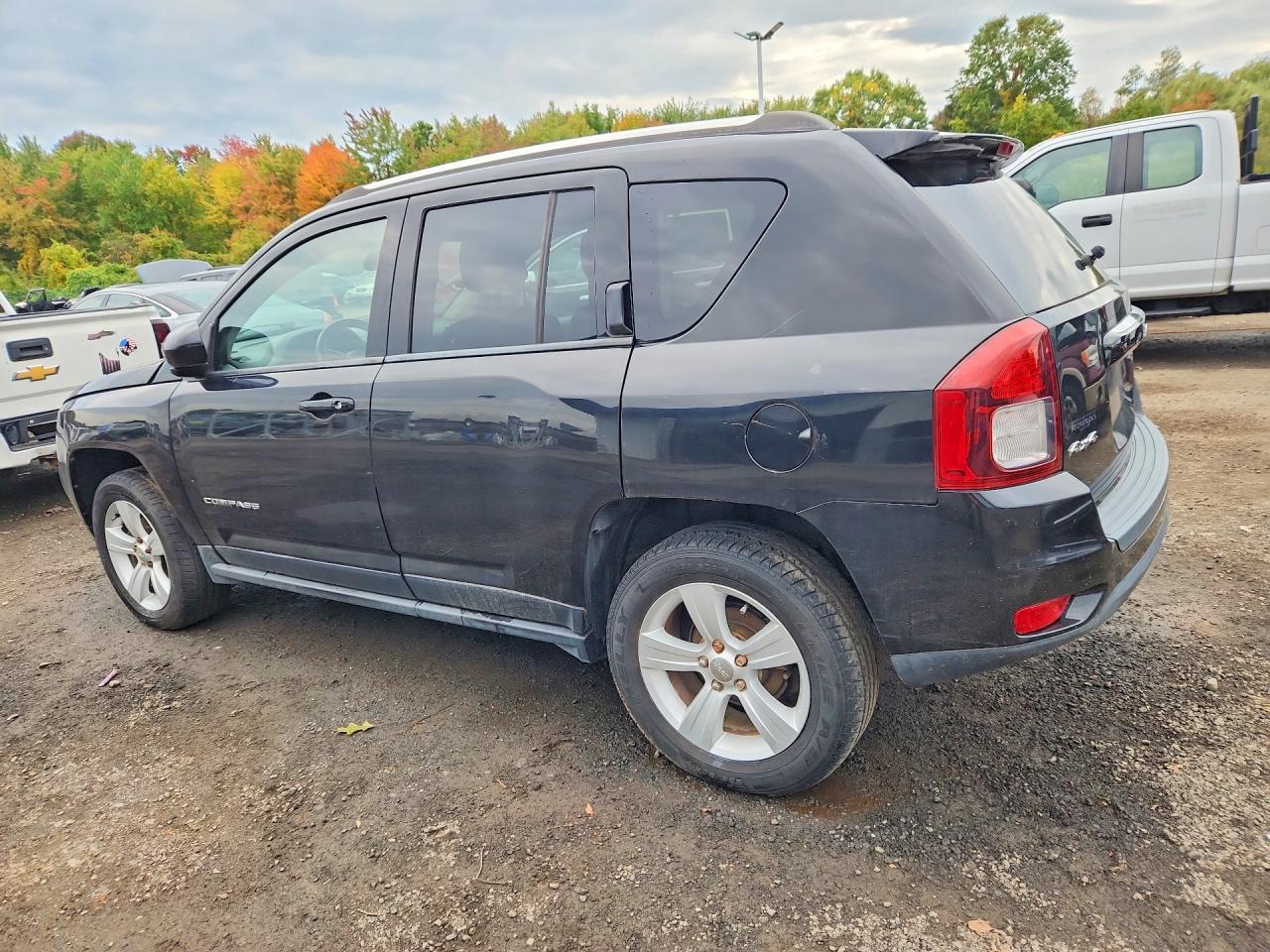 2014 Jeep Compass Latitude - Image 2
