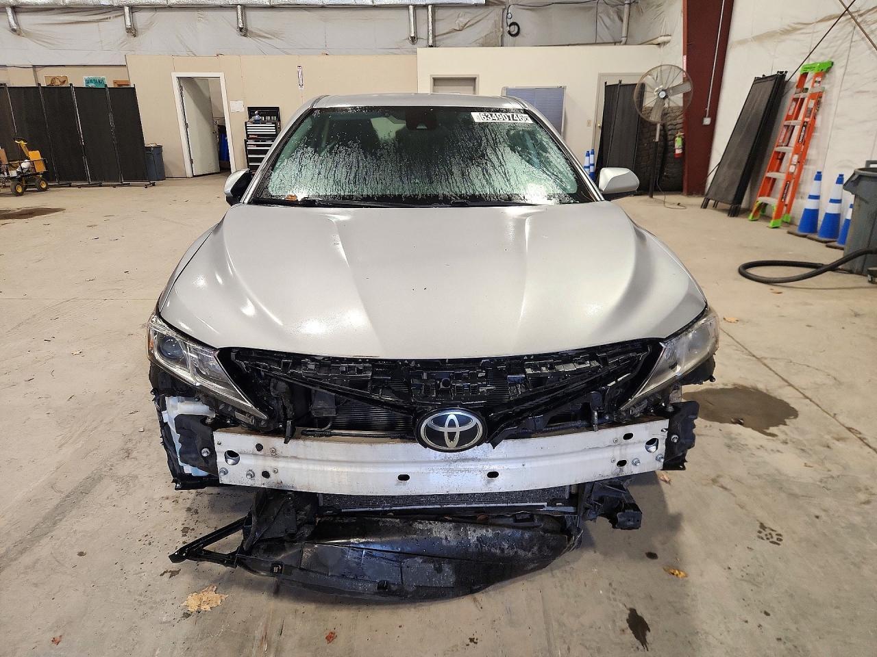 2019 Toyota Camry Se - Фото 5