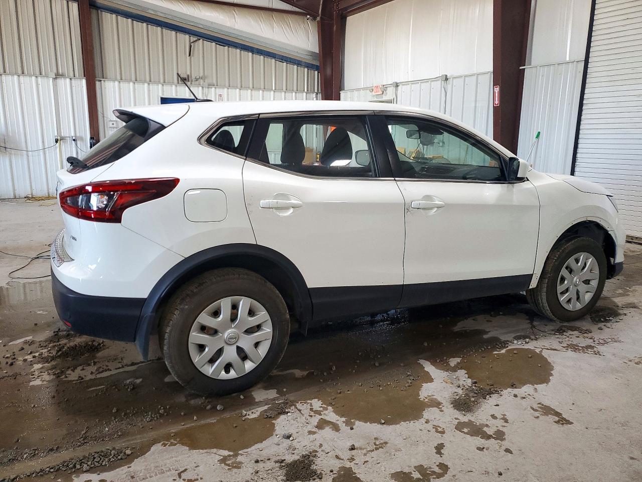 2020 Nissan Rogue Sport S - Фото 3
