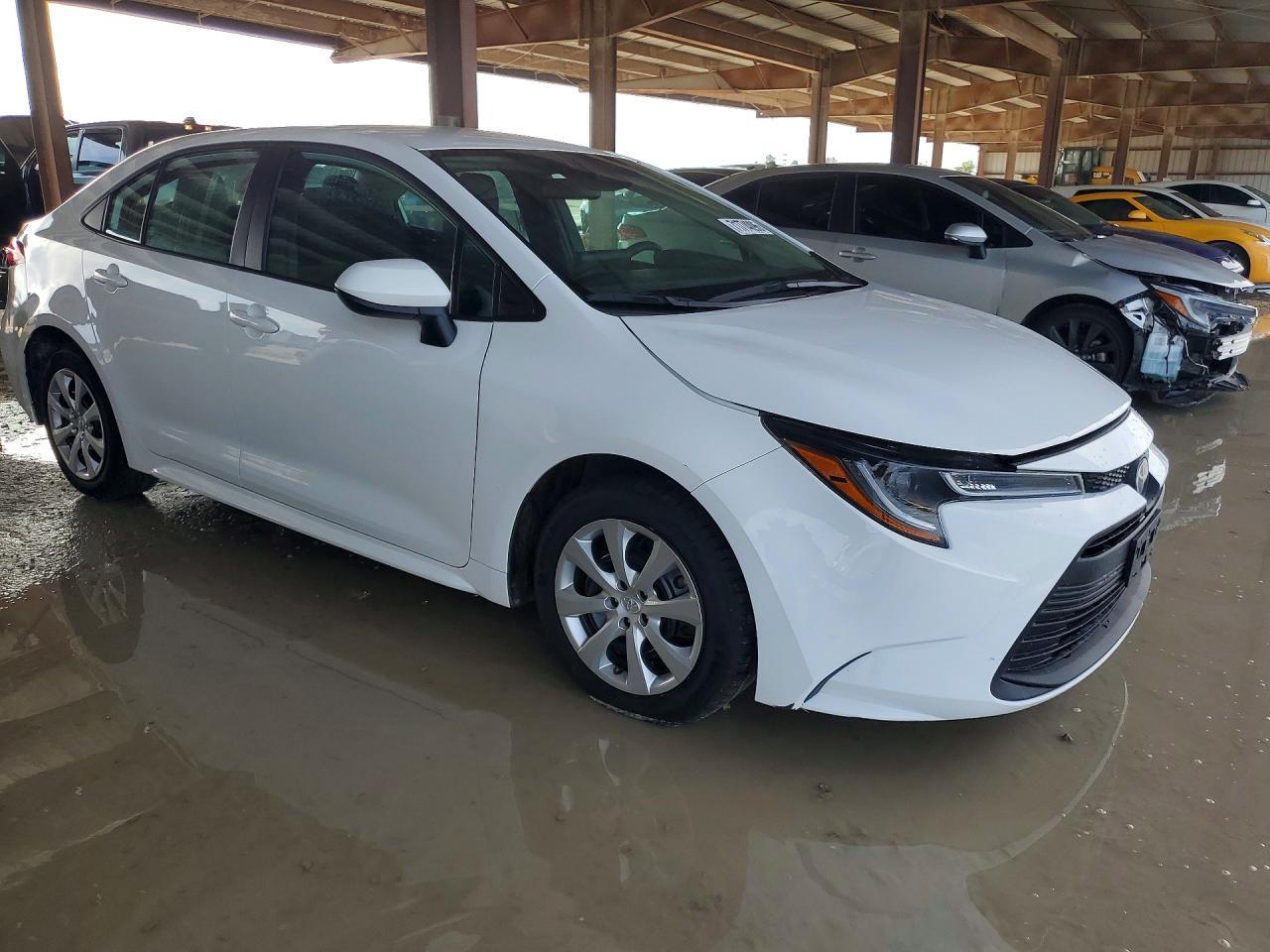 2024 Toyota Corolla Le - Фото 4