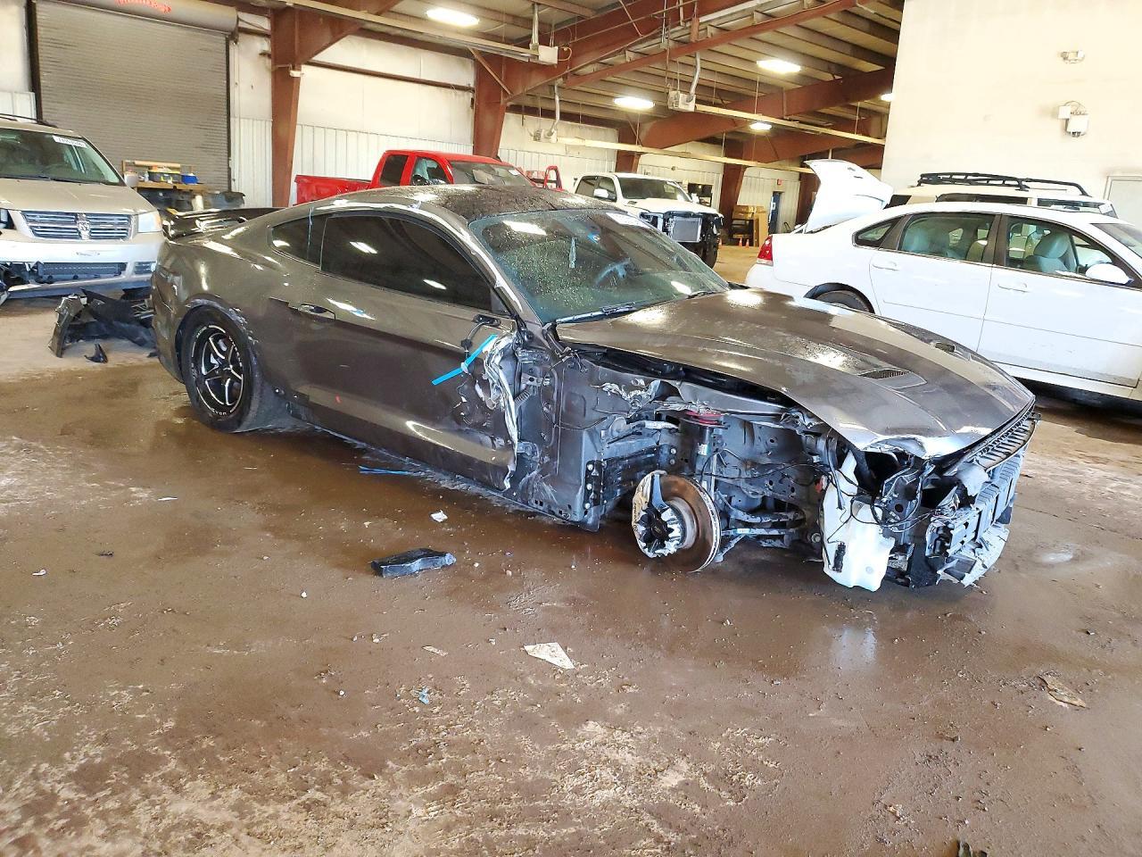 2021 Ford Mustang Gt - Фото 4