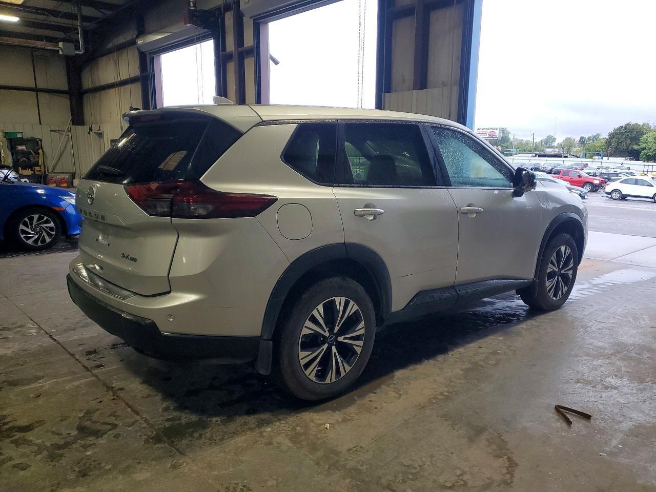 2024 Nissan Rogue Sv - Фото 3