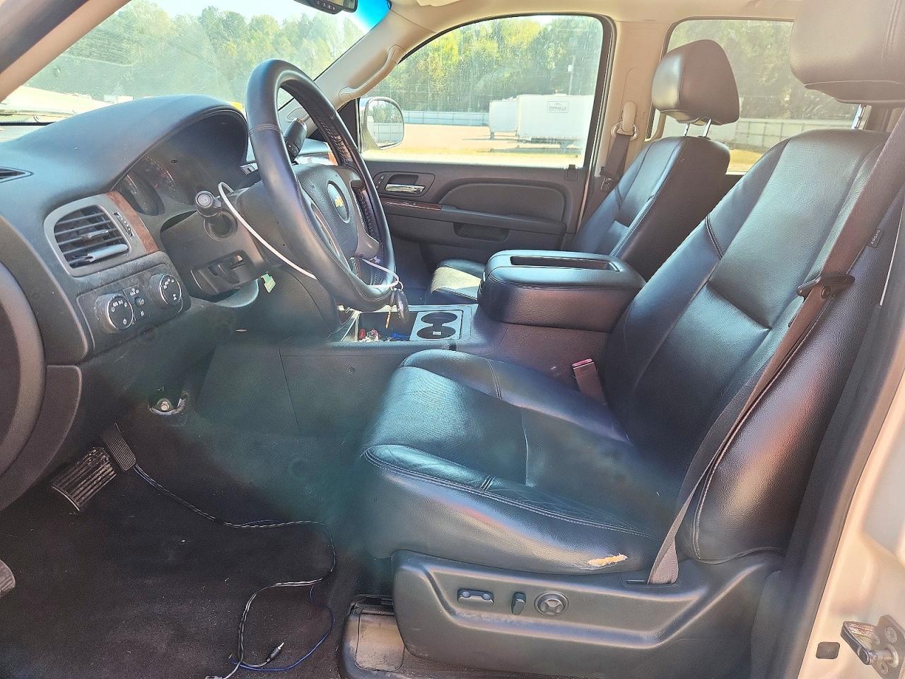 2012 Chevrolet Suburban K1500 Ltz - Image 7