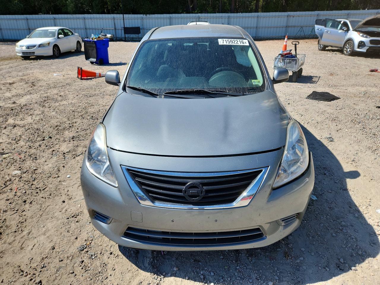 2013 Nissan Versa 1.6 S - Image 5