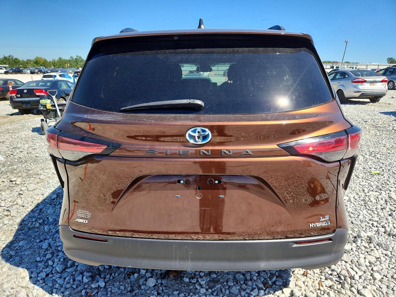 2021 Toyota Sienna Le - Фото 6