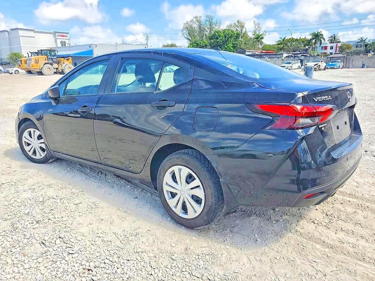 2023 Nissan Versa S - Image 2