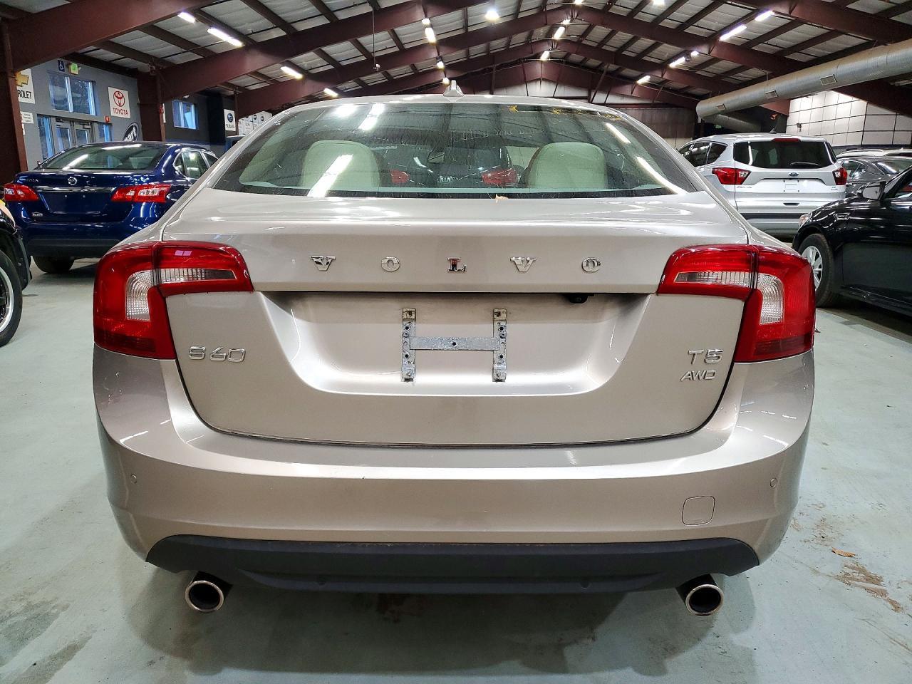2013 Volvo S60 T5 - Фото 6