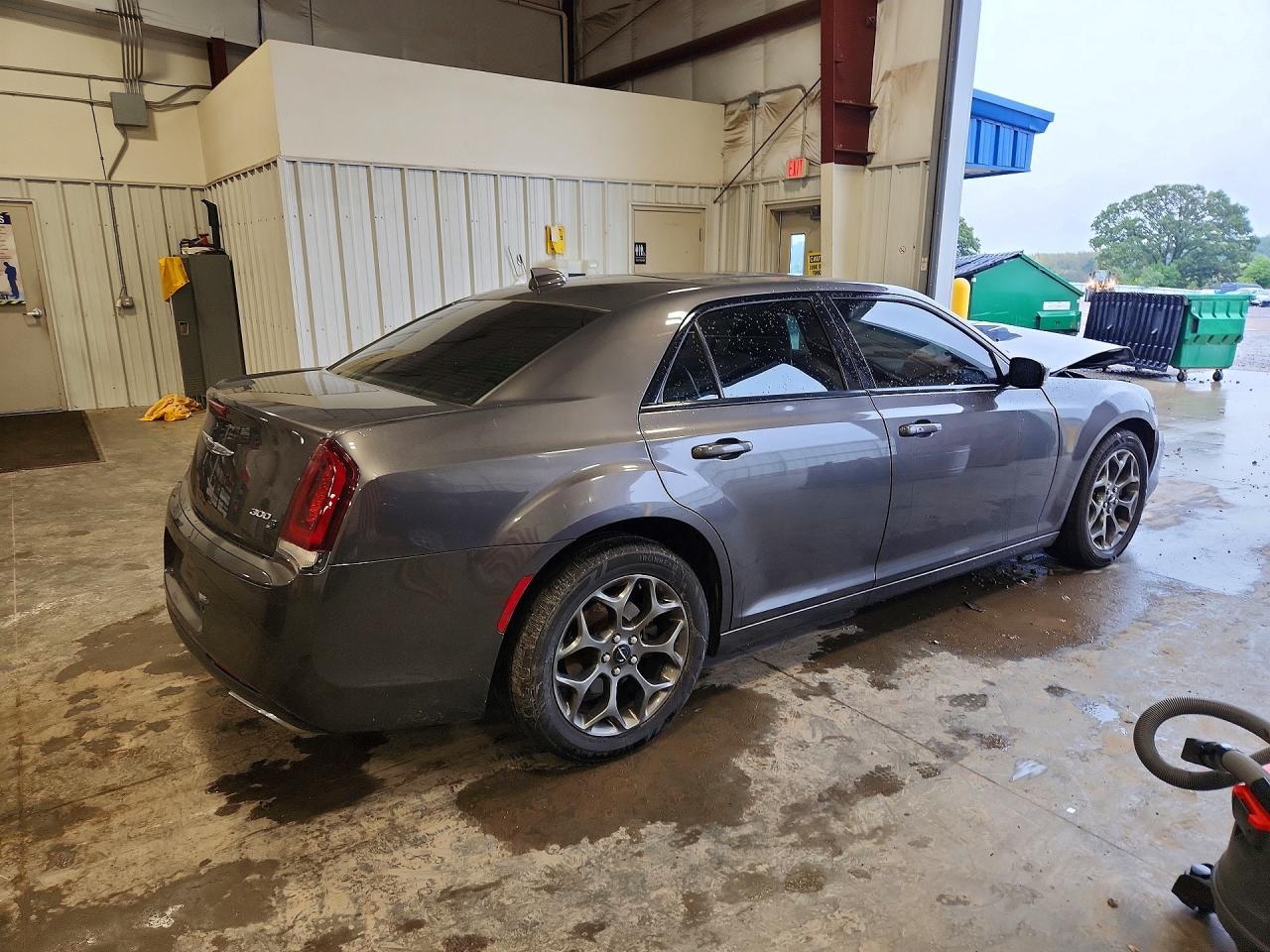 2015 Chrysler 300 S - Image 3