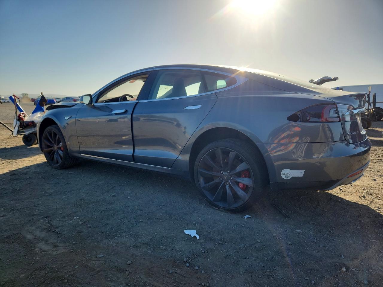 2014 Tesla Model S - Фото 2