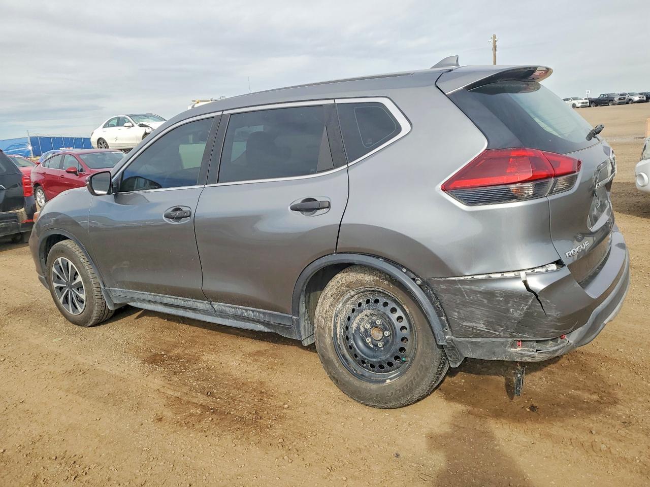 2018 Nissan Rogue S - Image 2