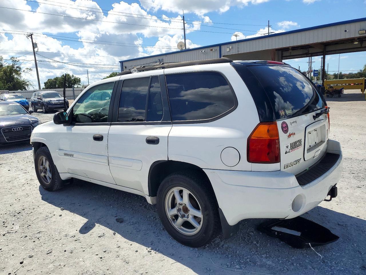 2004 GMC Envoy - Фото 2