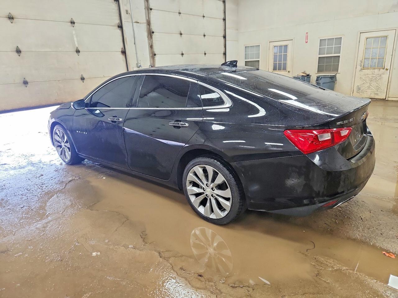 2018 Chevrolet Malibu Premier - Фото 2