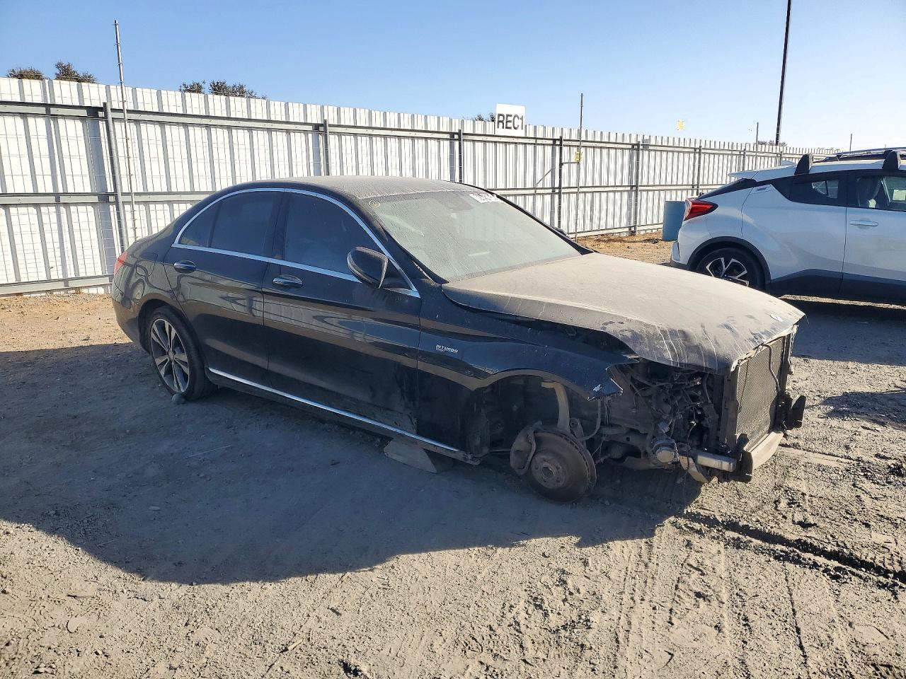 2016 Mercedes-Benz C 300 - Image 4